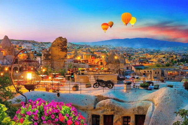 Cappadocia là một trong những điểm đến độc đáo nhất với cảnh quan kỳ thú