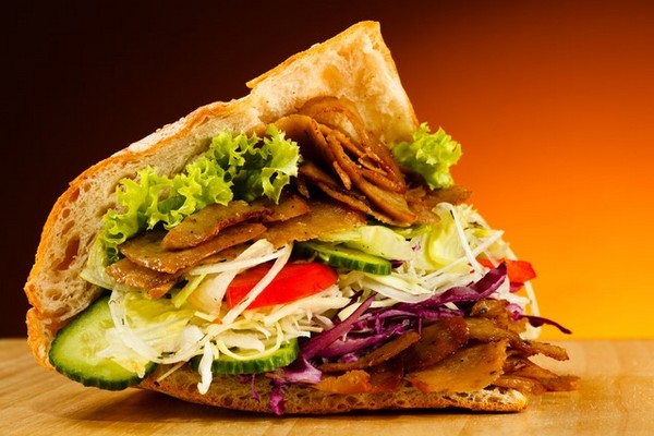 Kebab là món ăn nổi tiếng nhất của Thổ Nhĩ Kỳ
