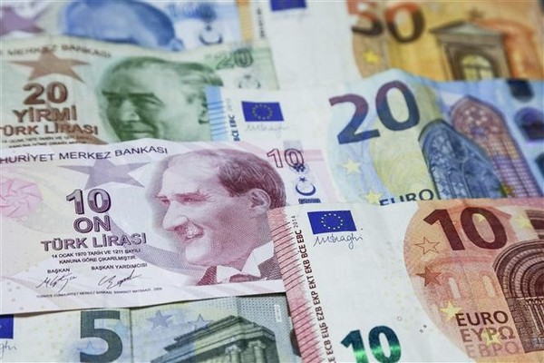 Đơn vị tiền tệ chính thức của Thổ Nhĩ Kỳ là Lira