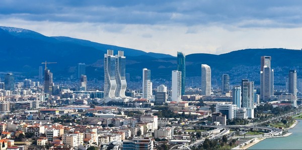 Izmir, một thành phố cảng náo nhiệt và trẻ trung