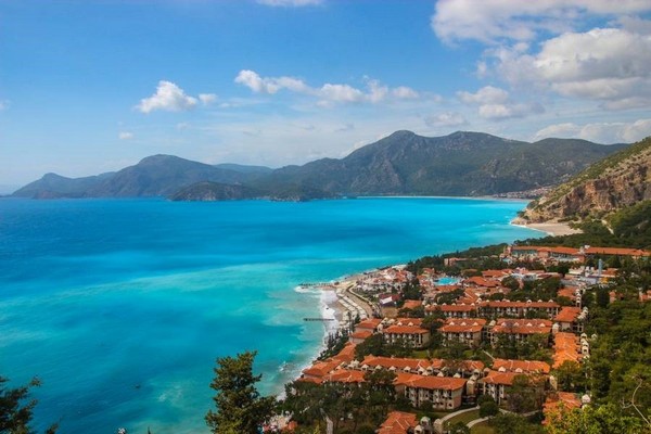 Fethiye nổi tiếng với bãi biển Oludeniz thơ mộng