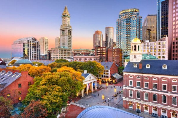 Hành trình qua những con đường lát đá cuội ở Boston