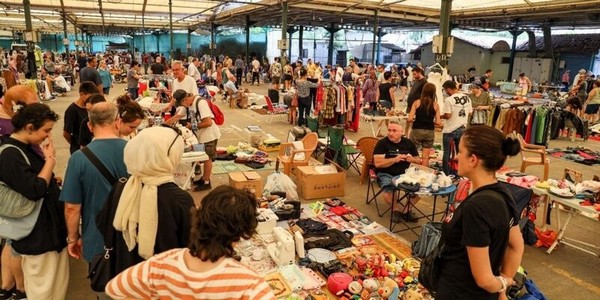 Dạo quanh các khu chợ truyền thống