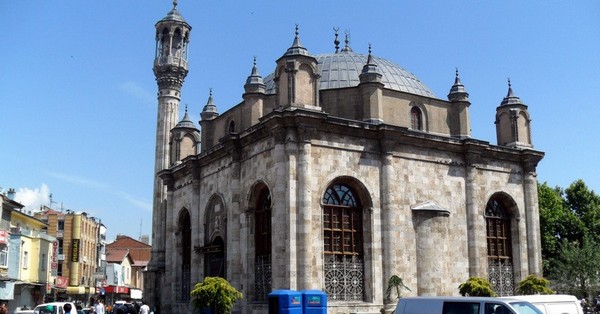 Nhà thờ Hồi giáo Aziziya, một công trình lịch sử tráng lệ