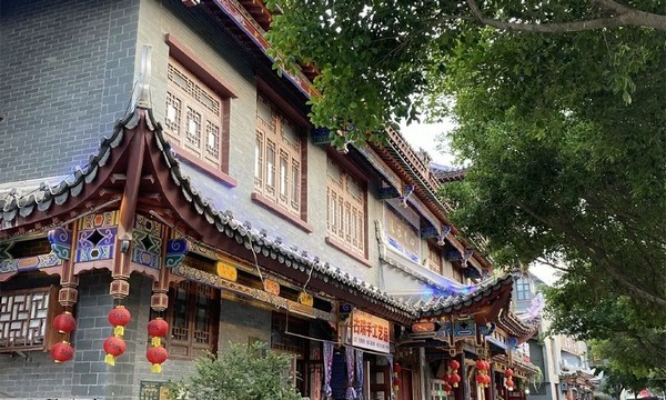 Đến với Lệ Ba cổ trấn, du khách sẽ có cơ hội đắm mình vào vô vàn trải nghiệm độc đáo