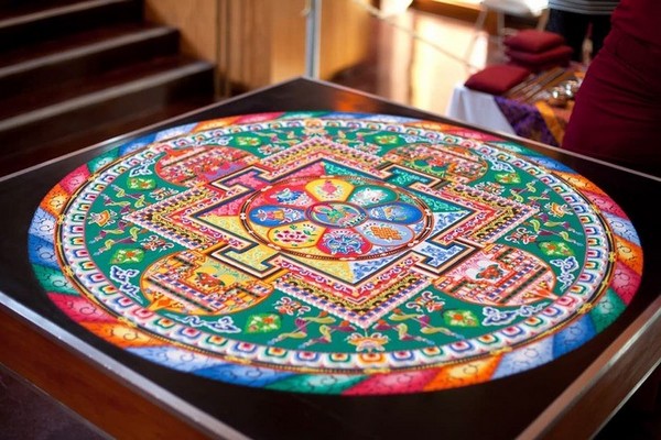 Mandala Tây Tạng – Bản Đồ Vũ Trụ Tâm Linh Rực Rỡ Nơi Cao Nguyên