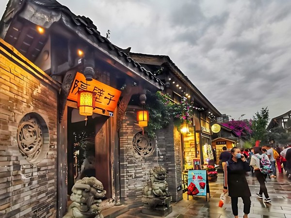 Ngõ Rộng Ngõ Hẹp - Trái Tim Văn Hóa Đậm Sắc Thành Đô