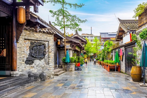 Ngõ Rộng Ngõ Hẹp có chiều dài khoảng 500 mét