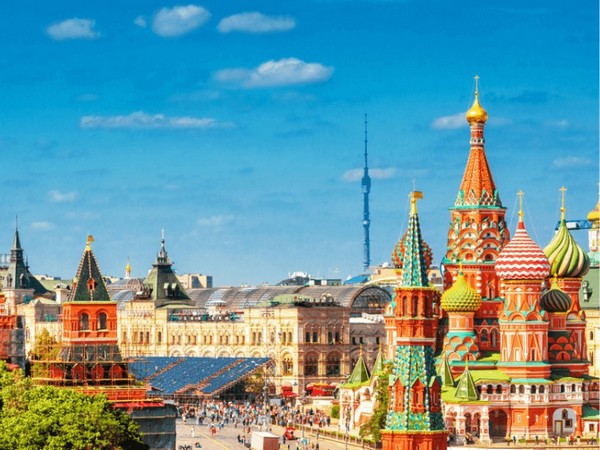 Nhà thờ Thánh Basil là một trong những điểm đến du lịch nổi tiếng nhất tại Moscow