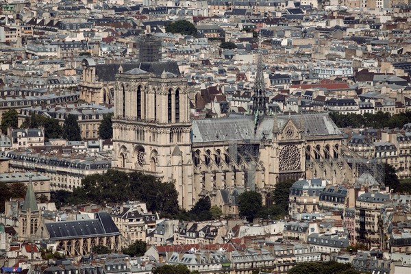 Nhà thờ Đức Bà Paris, một kiệt tác kiến trúc Gothic