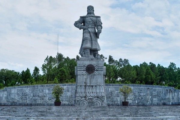 Núi Bân là một địa điểm không thể bỏ qua