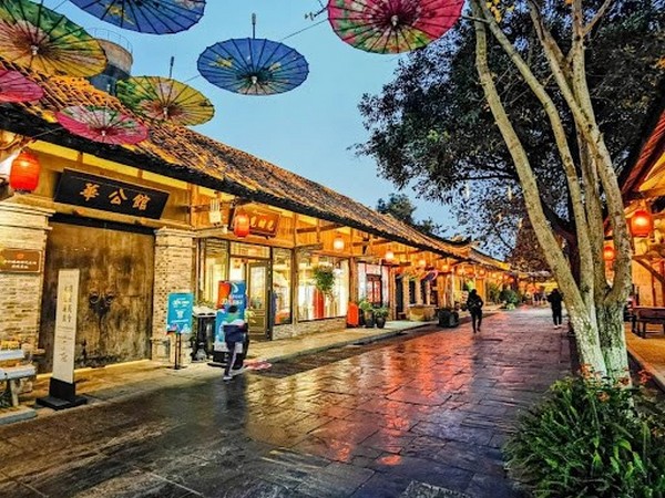 Hoa Phủ tái hiện dinh thự cổ