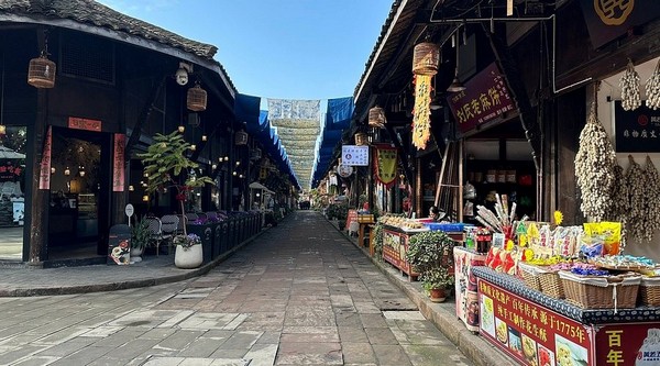 Du khách có thể dễ dàng di chuyển đến Anren