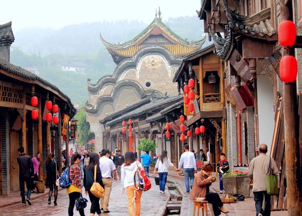 Du khách sẽ bị cuốn hút bởi những công trình kiến trúc truyền thống của người Hakka