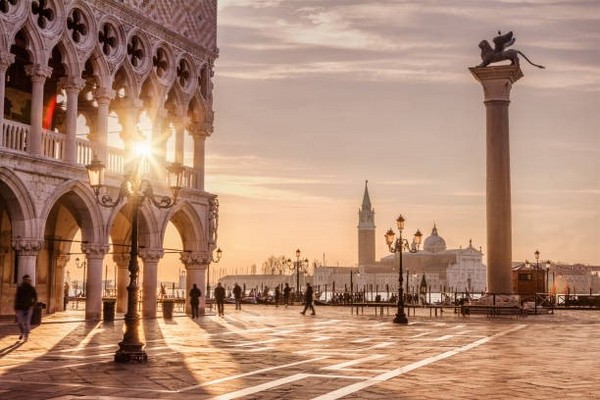 Quảng trường San Marco đóng vai trò trọng yếu trong dòng chảy lịch sử Venice
