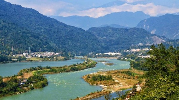 Sông Mân Giang, một nhánh thượng nguồn của sông Dương Tử