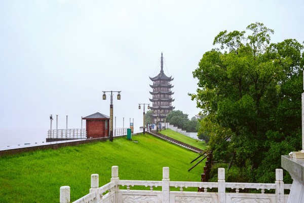 Sông Tiền Đường ôm trọn những viên ngọc quý của miền đất Giang Nam