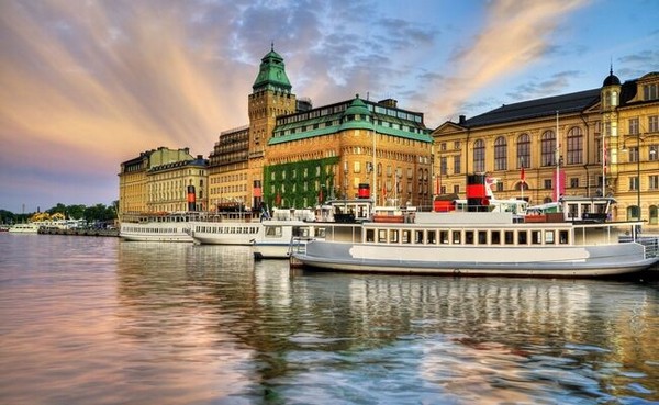 Hệ thống giao thông công cộng tại Stockholm rất phát triển và đa dạng