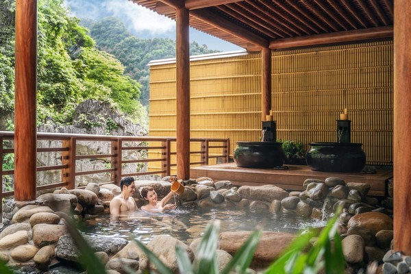 Suối Khoáng Nóng Quanh Hanh được đầu tư xây dựng với số vốn lên đến 3.500 tỷ đồng