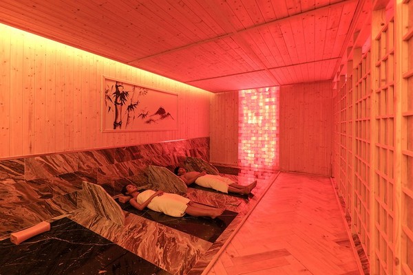 Hệ thống bể tắm Onsen ngoài trời tại Khu Nghỉ Dưỡng Suối Khoáng Nóng Quanh Hanh