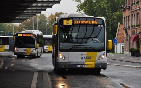 Du khách có thể lựa chọn nhiều phương tiện di chuyển khi đến với Brussels
