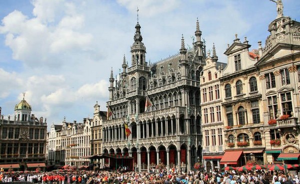 Tòa thị chính Brussels sừng sững như một biểu tượng lịch sử và văn hóa của Bỉ
