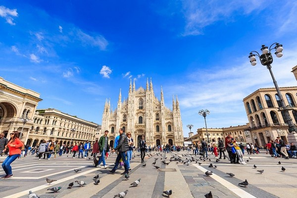 Hành trình khám phá Thành phố Milan sẽ bắt đầu tại Quảng trường Piazza del Duomo