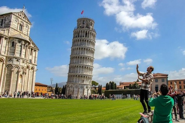 Thành phố Pisa tọa lạc hai bên bờ sông Arno