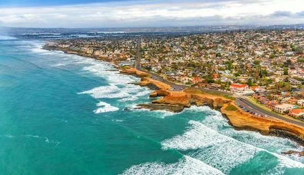 La Jolla là một viên ngọc quý với làn nước trong vắt