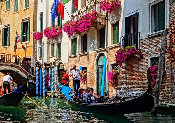 Thành phố Venice sở hữu khí hậu cận nhiệt đới ẩm với bốn mùa rõ rệt