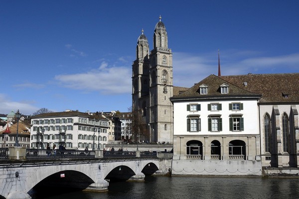 Nhà thờ Grossmünster là niềm tự hào của mỗi người dân Thành phố Zurich