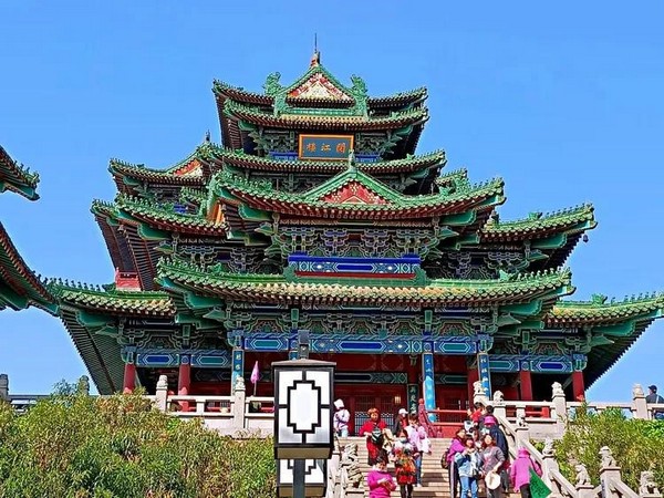 Câu chuyện kiến tạo Tháp Nhạc Giang bắt đầu vào năm 1374