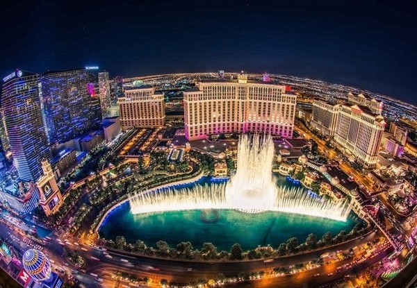 Chương trình nhạc nước tại Bellagio là một điểm nhấn thu hút đông đảo du khách