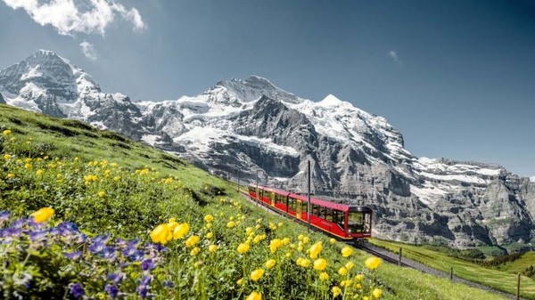 cảnh quan thiên nhiên hùng vĩ và ngoạn mục của Engelberg