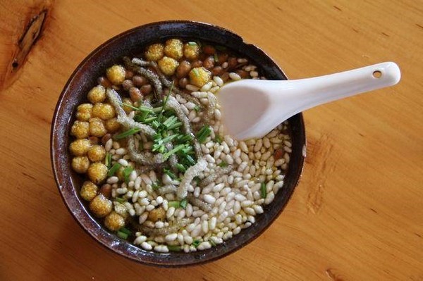 Trà dầu Tujia là một loại trà đặc sản danh tiếng