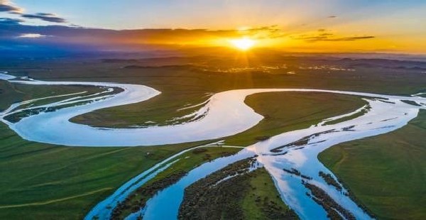 Thiên nhiên Đồng bằng Trung Nguyên mang vẻ đẹp hùng vĩ