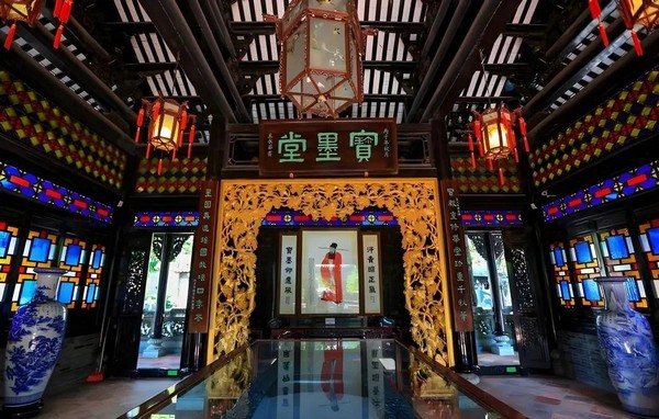 Tòa nhà cổ theo phong cách Lĩnh Nam