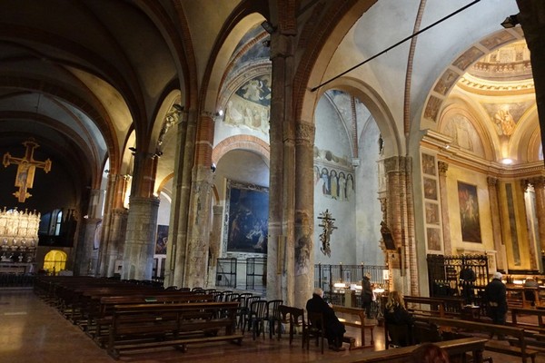 Saint’Eustorgio là một phần không thể tách rời trong văn hóa Milan