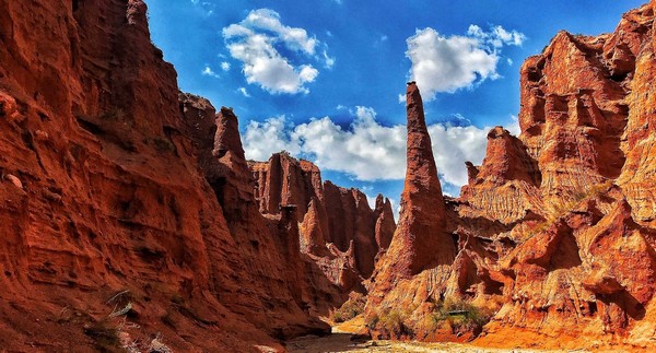 Wensu Grand Canyon: Tuyệt tác địa chất kỳ vĩ giữa lòng Tân Cương