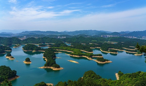 Khám Phá Đảo Mỹ Phong – Cảnh Quan Tuyệt Mỹ Đang Chờ Đón