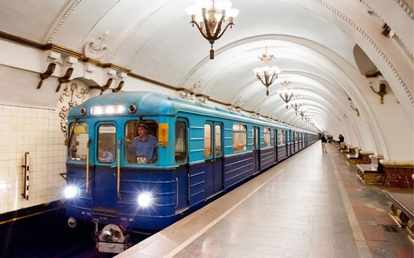 Khám phá vẻ đẹp kỳ vĩ của hệ thống tàu điện ngầm Metro – Moscow