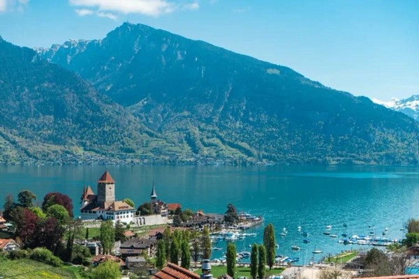Khám Phá Làng Iseltwald – Nàng Thơ Quyến Rũ Bên Hồ Brienz