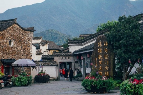 Long Môn cổ trấn - Viên ngọc quý giữa lòng Hàng Châu