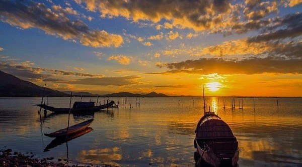 Phá Tam Giang - Điểm Hẹn Hoàng Hôn Lãng Mạn Bậc Nhất Xứ Huế