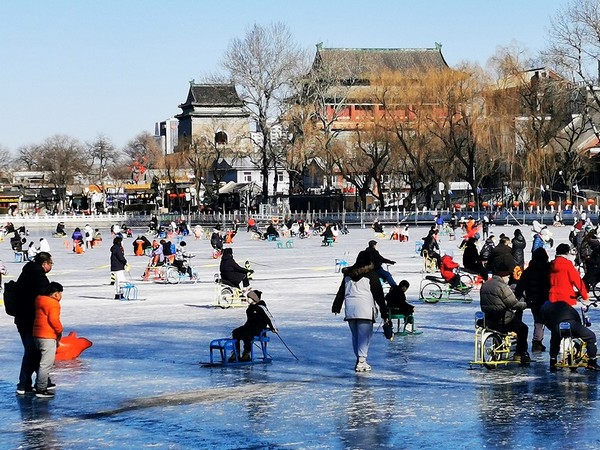 Trải Nghiệm Sân Trượt Băng Shichahai – Điểm Đến Ấn Tượng Tại Bắc Kinh