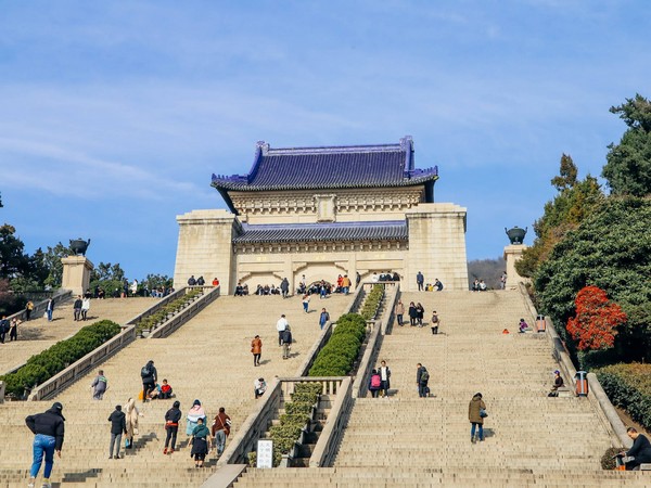 Lăng Tôn Trung Sơn - Khám phá khu lăng mộ bí ẩn tại Nam Kinh