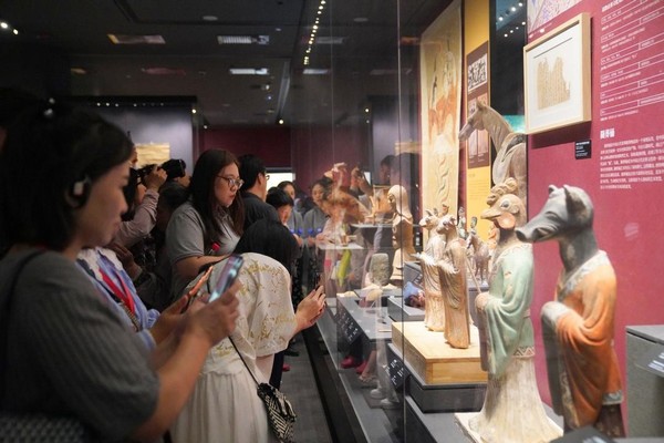 Bảo tàng Tân Cương sở hữu tổng cộng 8 phòng triển lãm chính