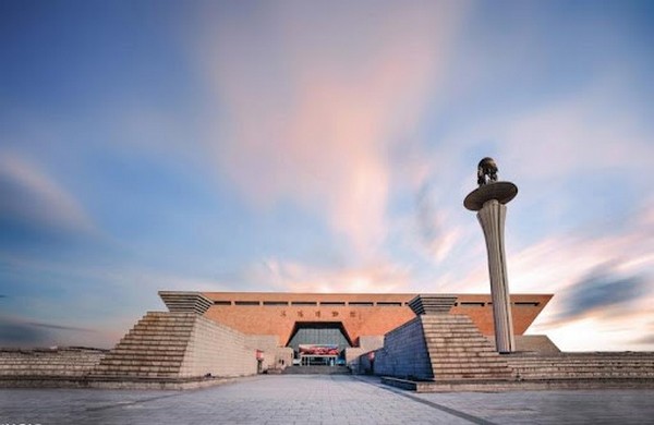 Khám Phá Bảo Tàng Lạc Dương: Di Sản Văn Hóa Trung Hoa Nghìn Năm