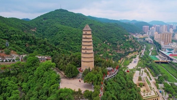 Bảo Tháp chính là biểu tượng vĩnh cửu của vùng đất Diên An