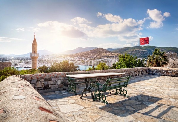 Bán đảo Bodrum nổi tiếng với Lâu đài Bodrum từ thế kỷ 15